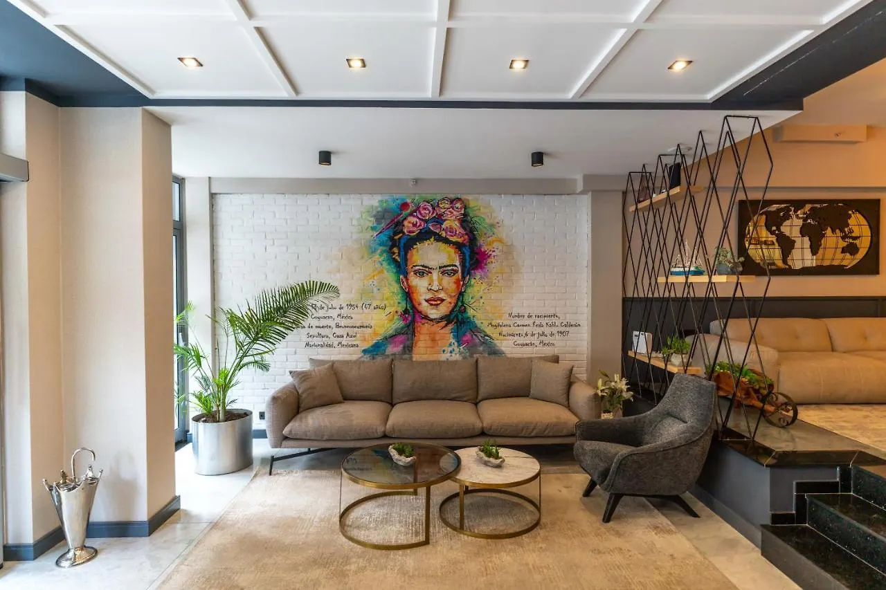 Viva La Vita Hotel İzmir
